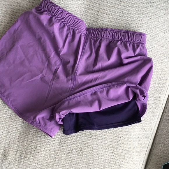 NIKE Running Shorts - Picture 3 of 3